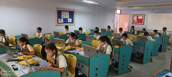 Ambe Group of Schools | Amenities - Computer Lab