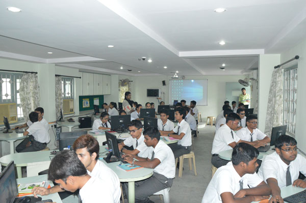 Ambe Group of Schools | Amenities - Computer Lab