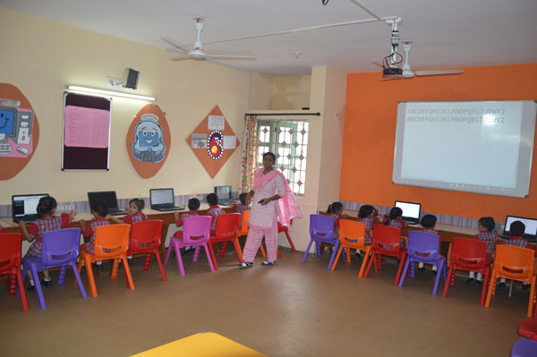 Ambe Group of Schools | Amenities - Computer Lab