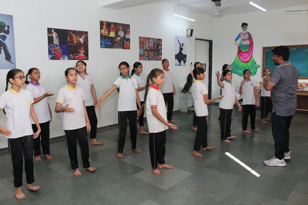 Ambe Group of Schools | Amenities - Dance